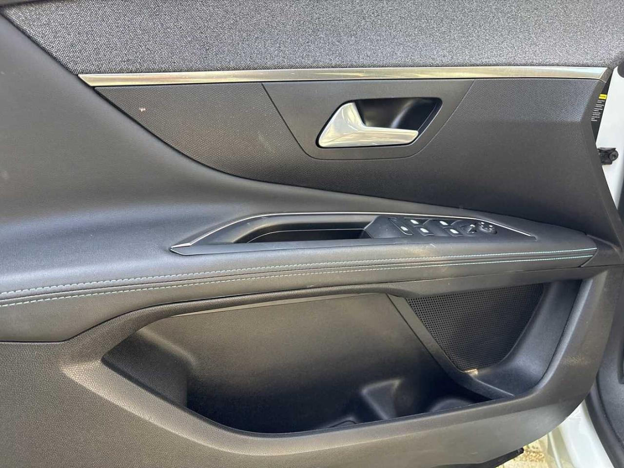 Peugeot Peugeot 3008 usata 12