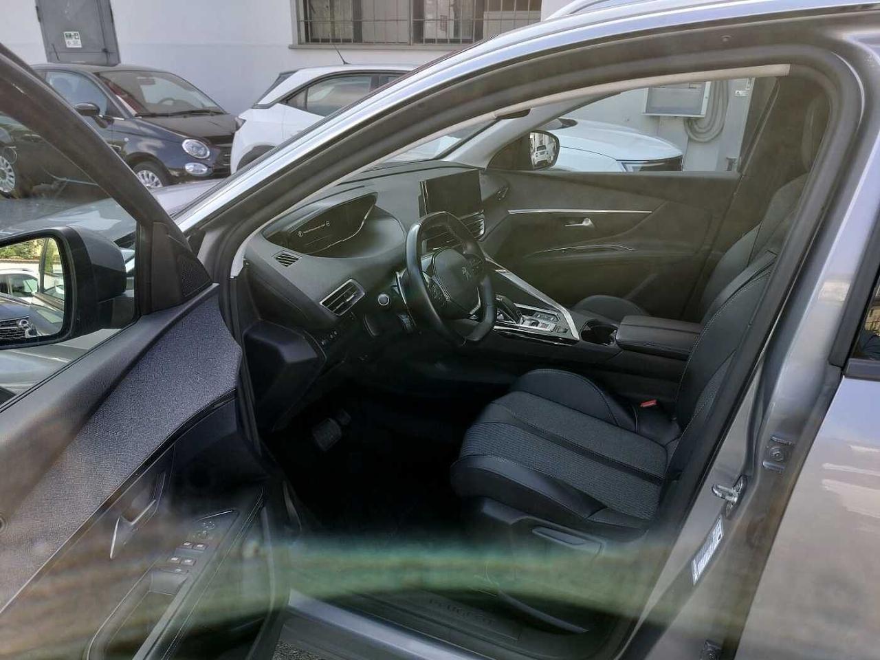 Peugeot Peugeot 3008 usata, con barre al tetto in alluminio