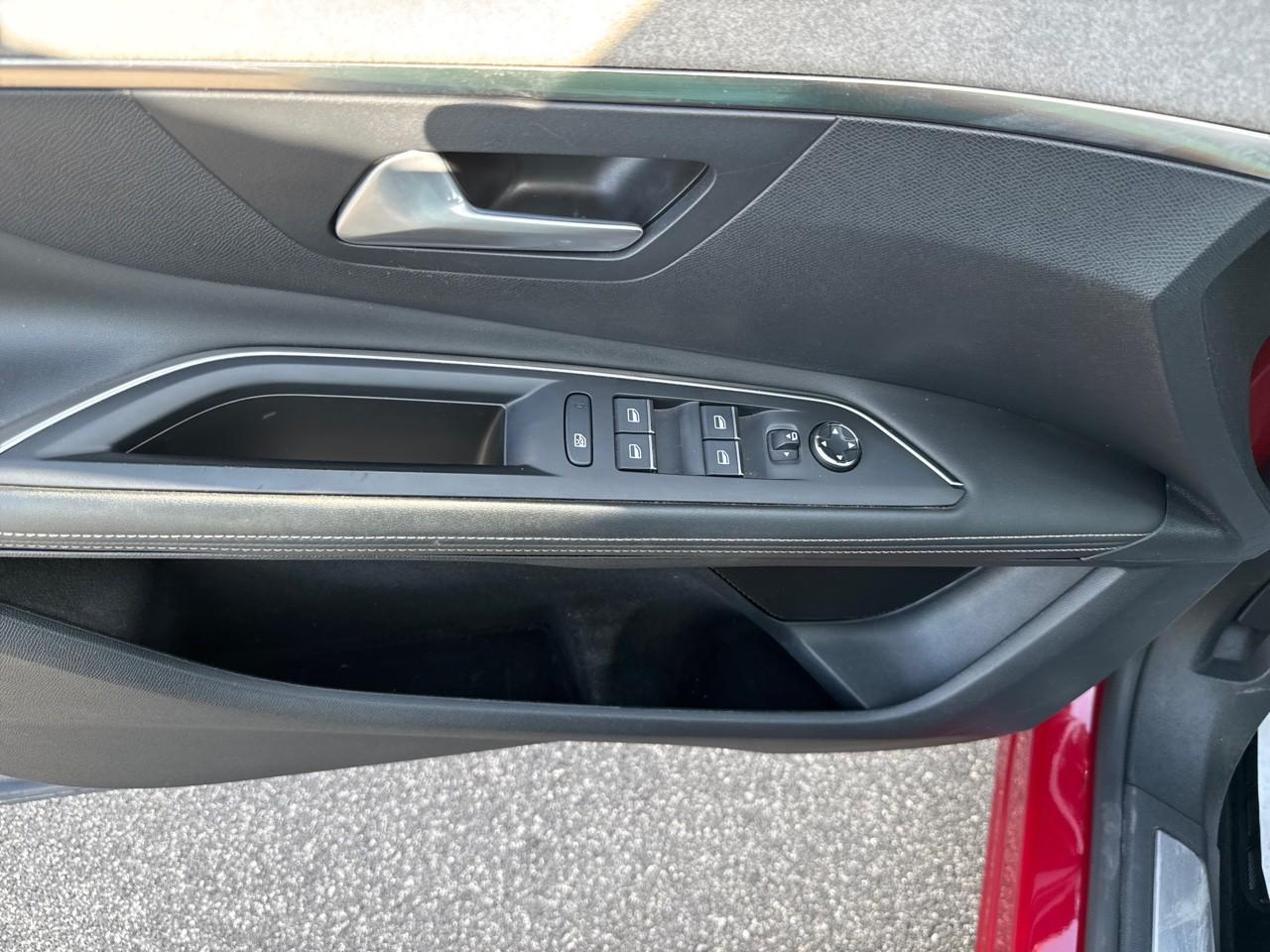 Peugeot Peugeot 3008 usata, con apertura bagagliaio mani libere