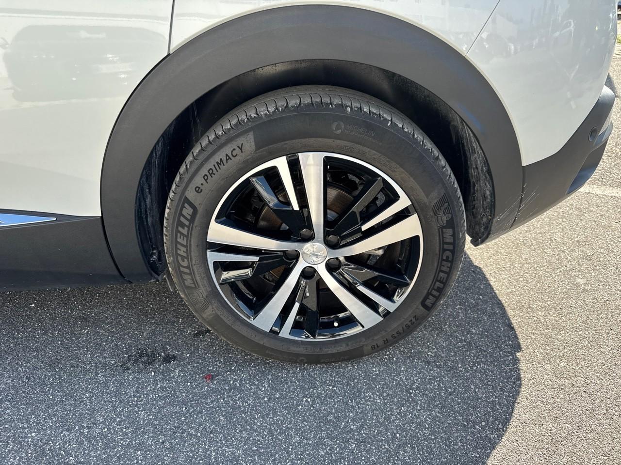 Peugeot Peugeot 3008 usata, con 4 freni a disco con 2 dischi ventilati