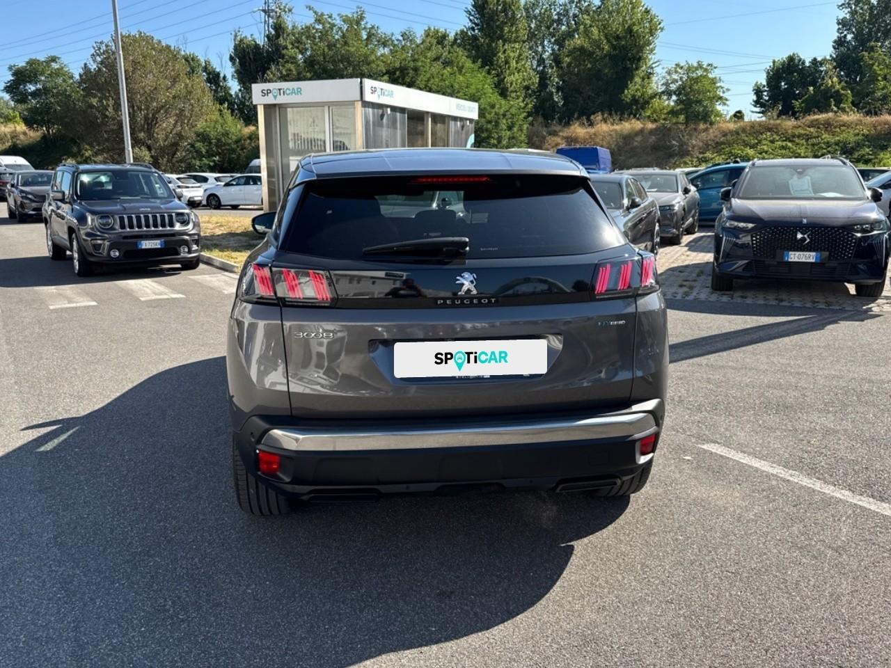 Peugeot Peugeot 3008 usata, con bracciolo posteriore