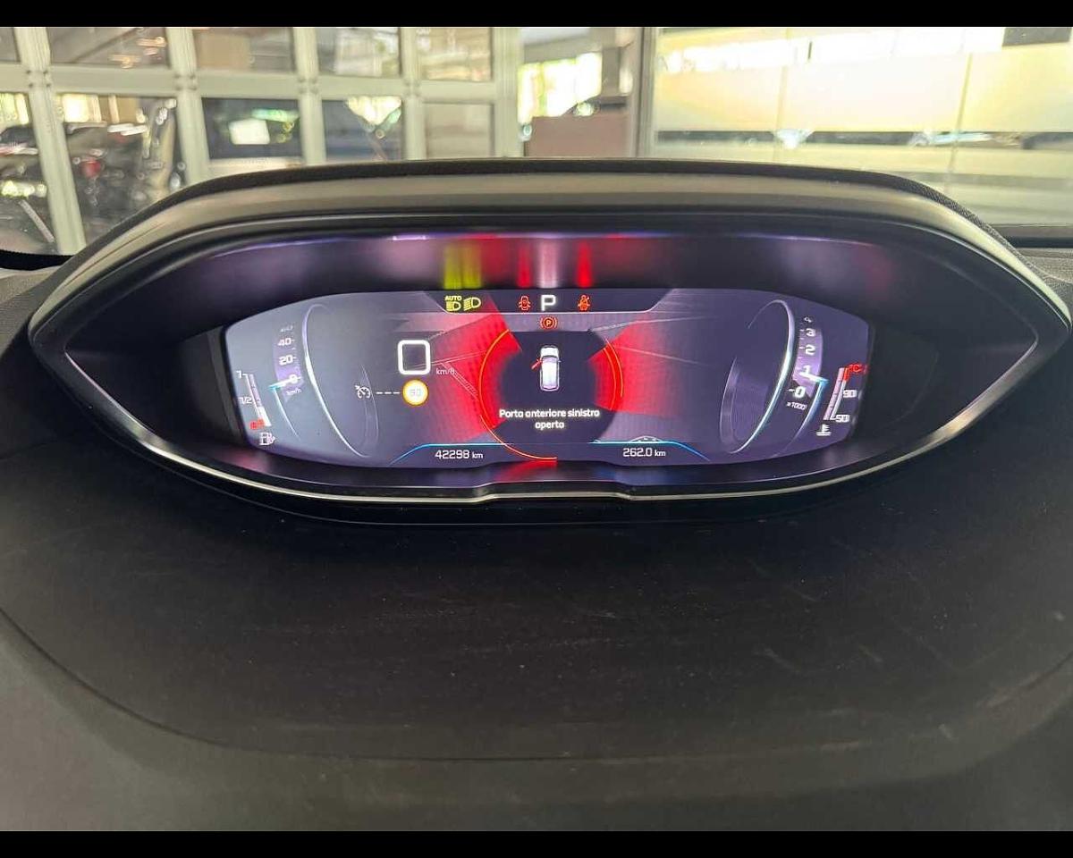 Peugeot Peugeot 3008 usata, con fari adattivi