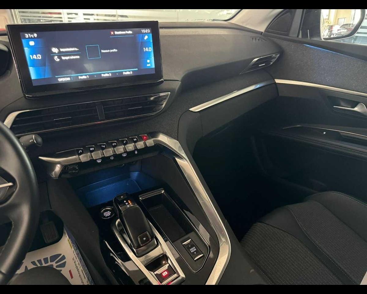 Peugeot Peugeot 3008 usata, con fari full led