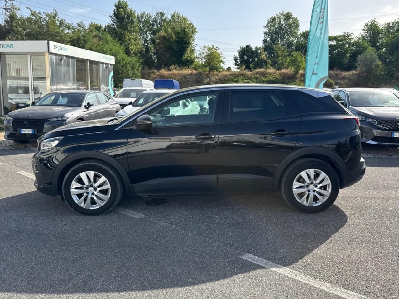 Peugeot Peugeot 3008 usata, con cinture sicurezza post. conducente con pretensionatori, cinture sicurezza post. passeggero con pretensionatori, cinture sicurezza post. centrale a 3 punti