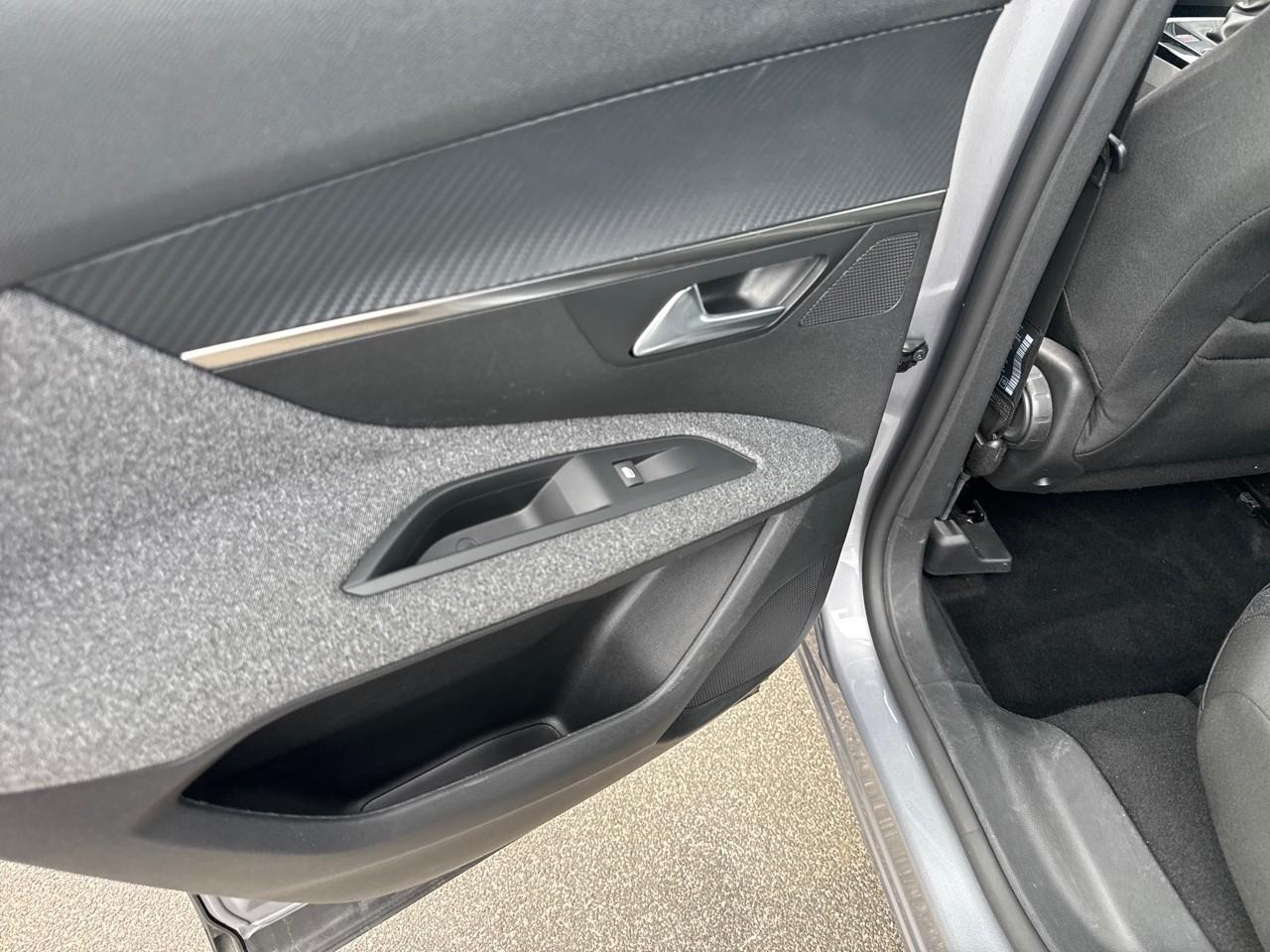Peugeot Peugeot 3008 usata, con assistenza al parcheggio posteriore e con monitor