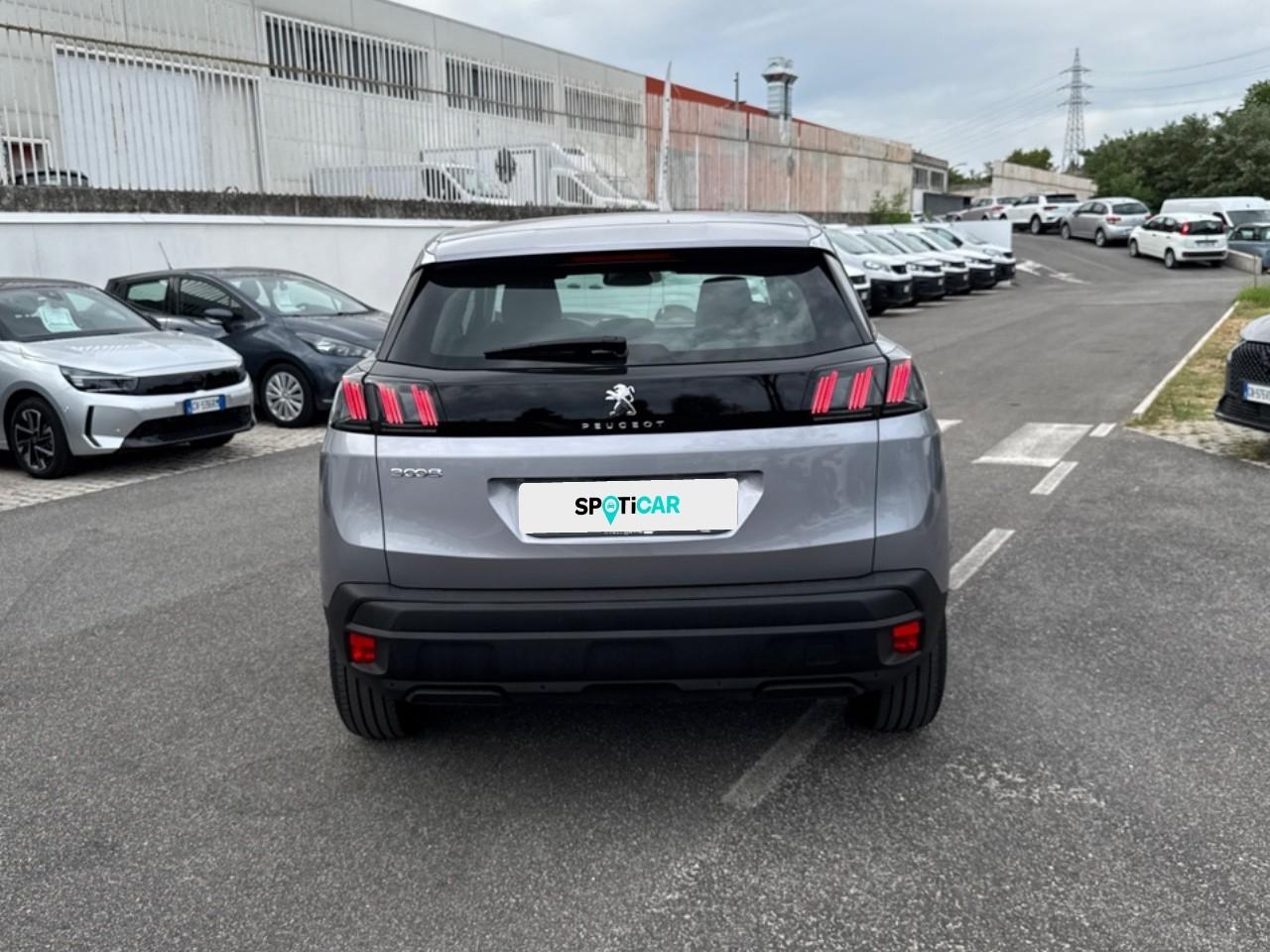 Peugeot Peugeot 3008 usata, con cinture sicurezza post. conducente con pretensionatori, cinture sicurezza post. passeggero con pretensionatori, cinture sicurezza post. centrale a 3 punti