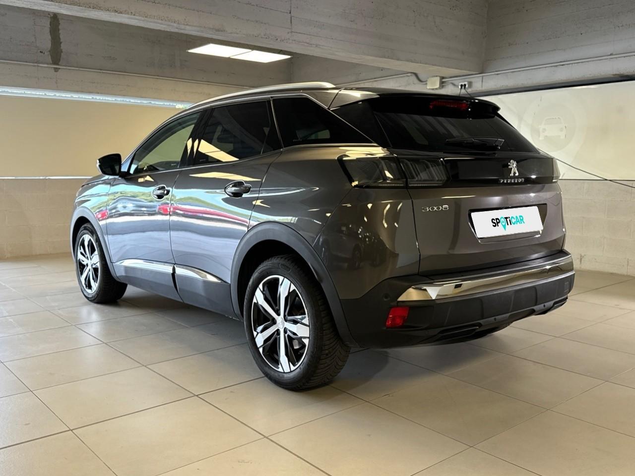 Peugeot Peugeot 3008 usata, con bracciolo posteriore