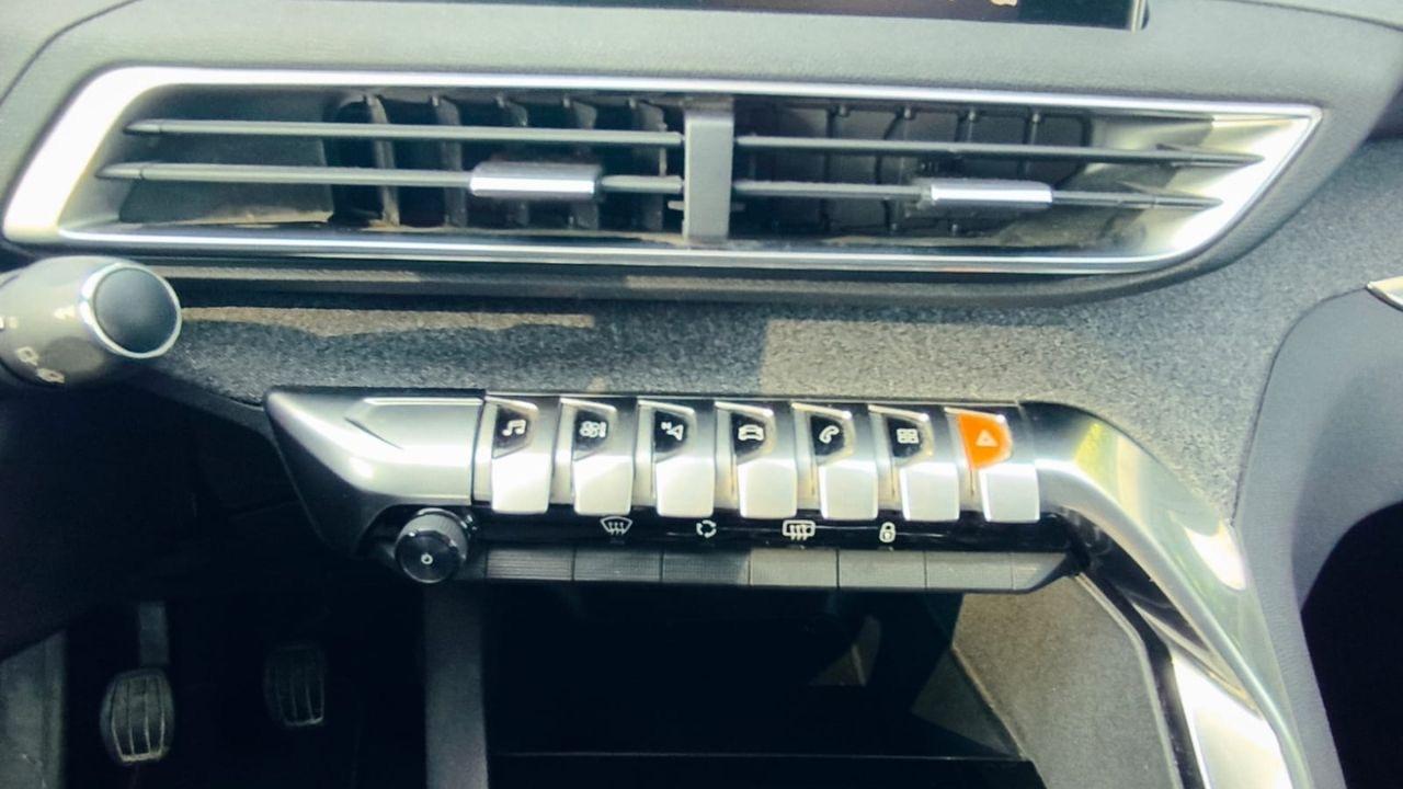 Peugeot Peugeot 3008 usata 11