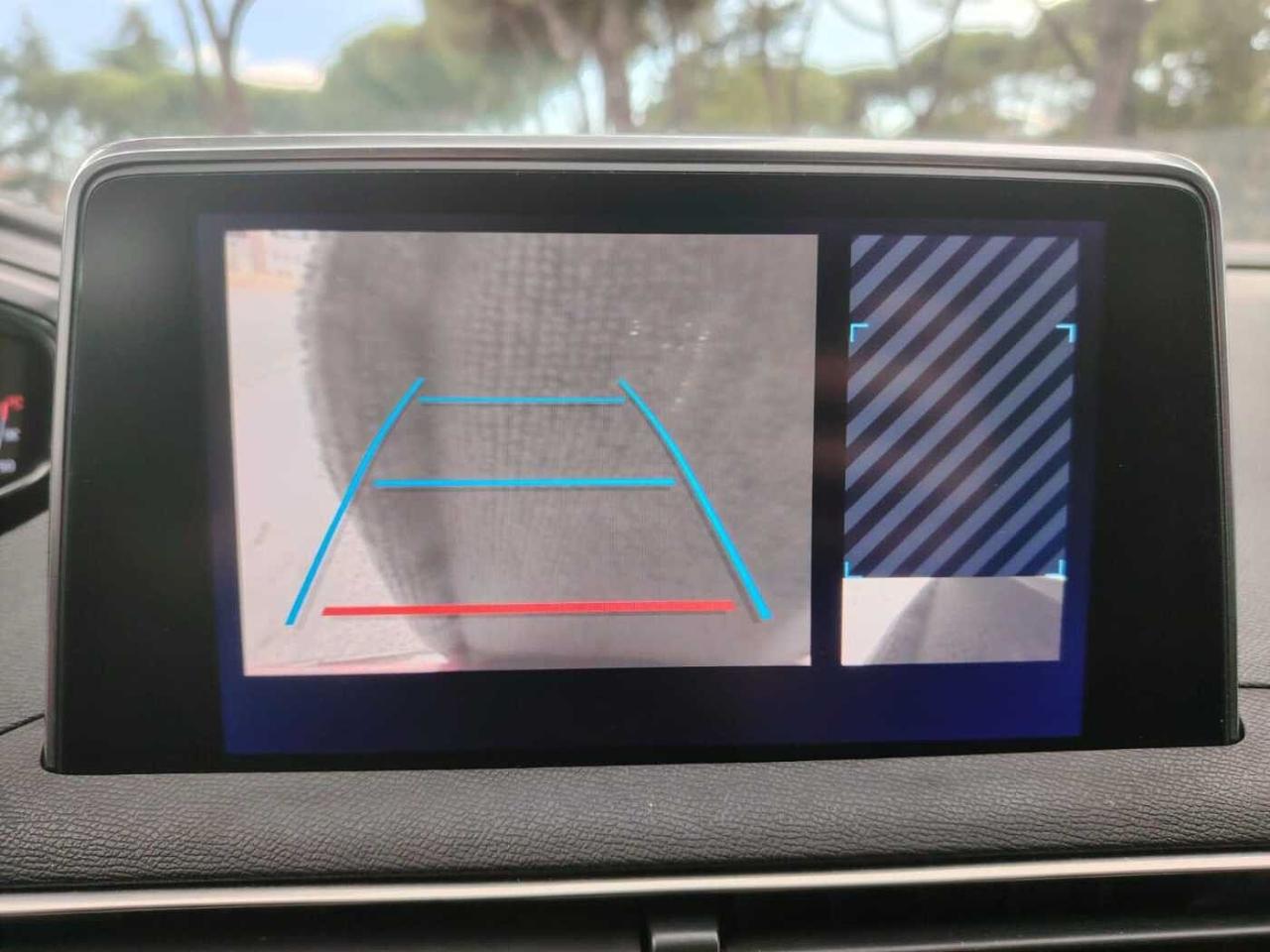 Peugeot Peugeot 3008 usata, con 2 prese usb console centrale per passeggeri posteriori