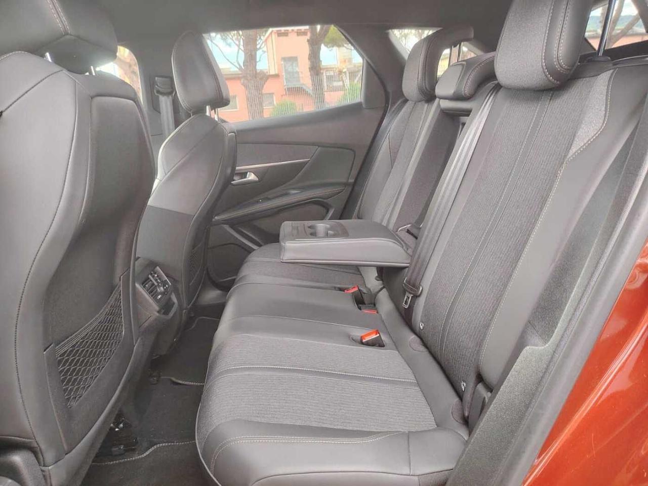 Peugeot Peugeot 3008 usata, con 5 porte
