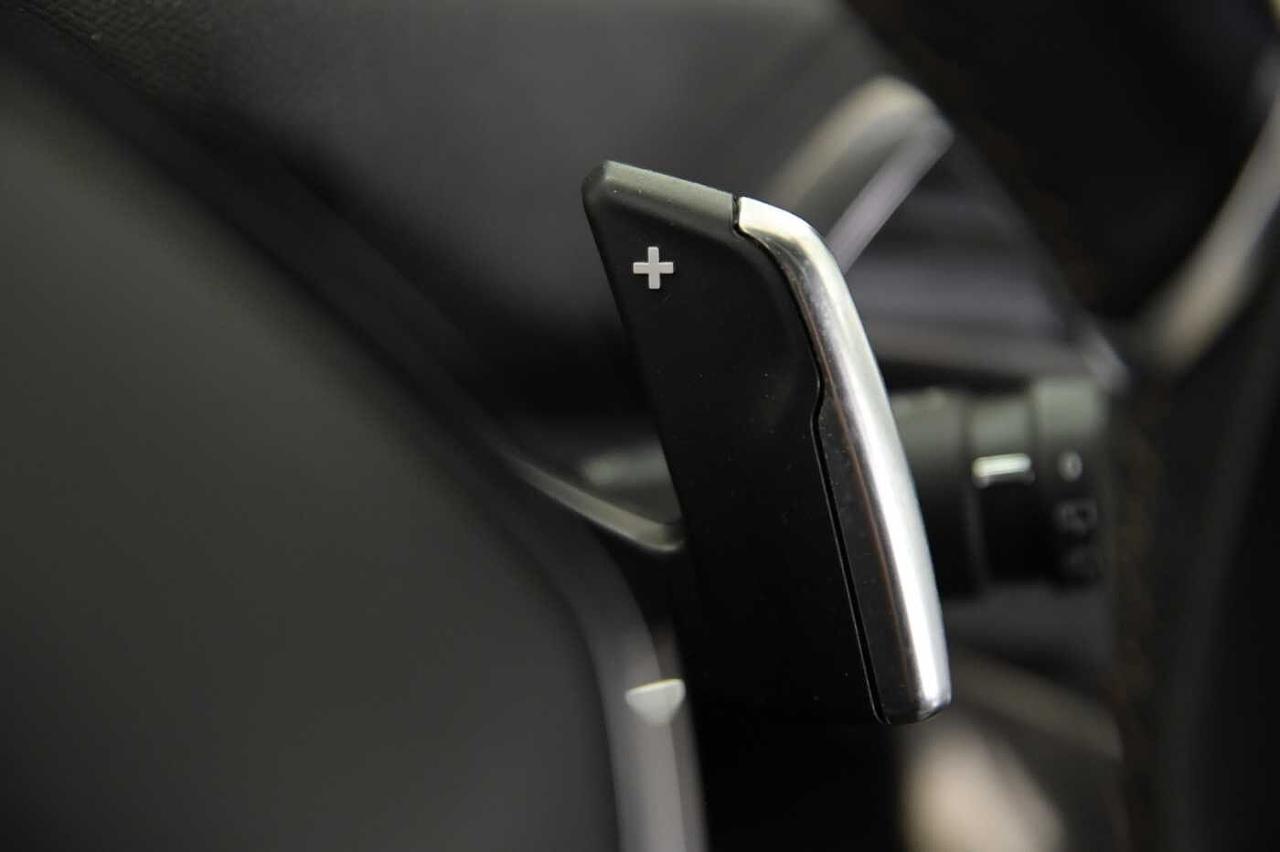 Peugeot Peugeot 3008 usata, con airbag conducente e passeggero (con disattivazione a chiave), laterali e tendina
