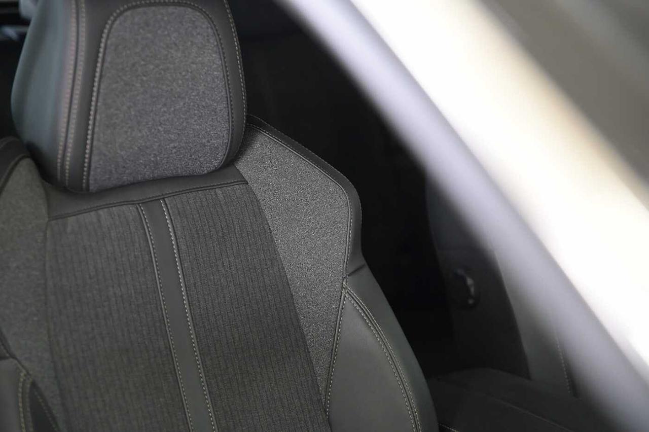 Peugeot Peugeot 3008 usata, con cerchi in lega leggera