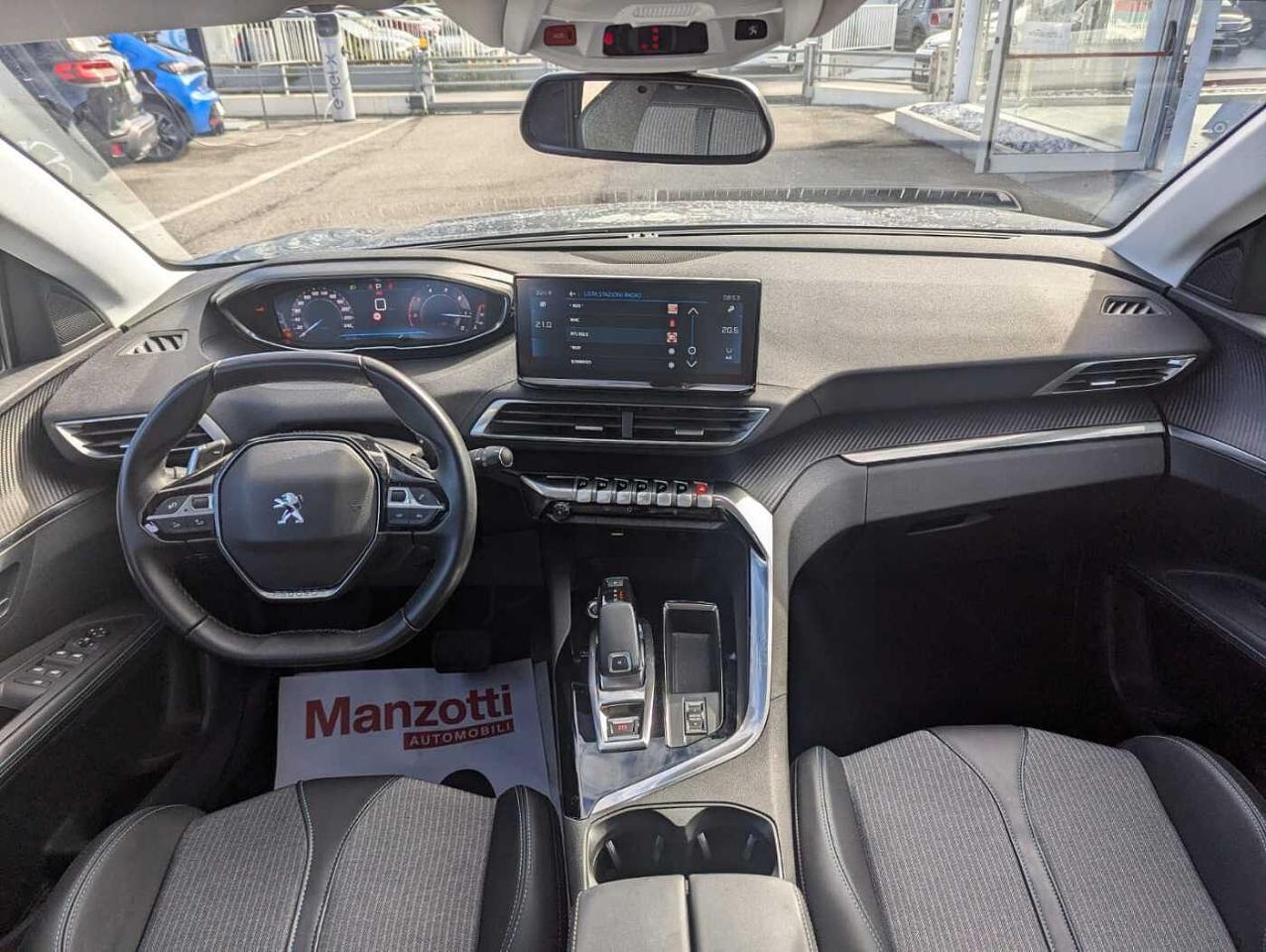 Peugeot Peugeot 3008 usata, con decori plancia di bordo e pannelli delle porte in tessuto trama "brumeo" (o "texa")