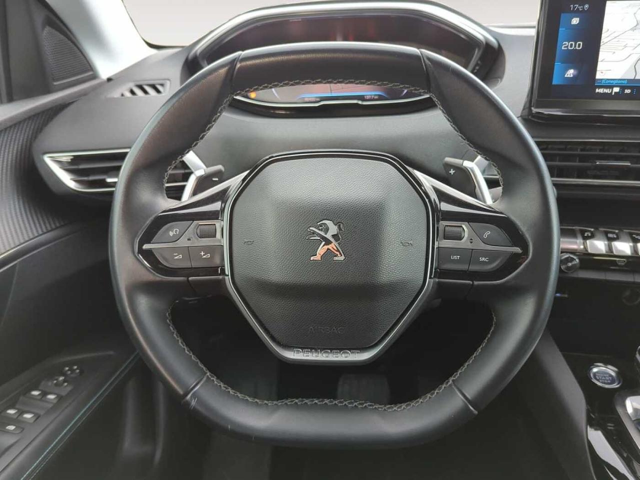 Peugeot Peugeot 3008 usata, con decori plancia di bordo e pannelli delle porte in tessuto trama "brumeo" (o "texa")