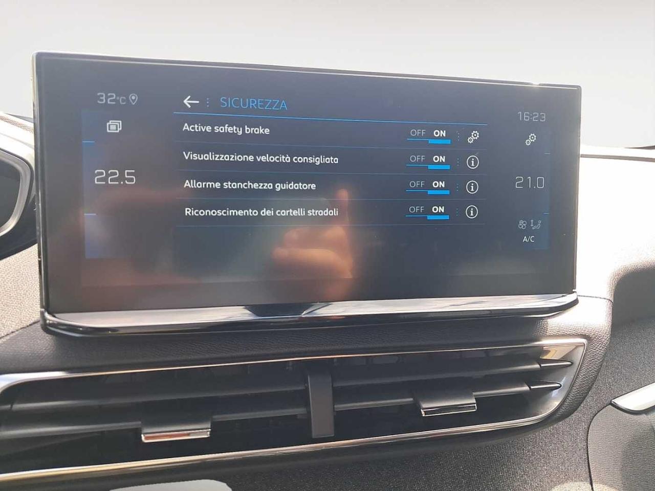 Peugeot Peugeot 3008 usata, con abs, esp, ref e afu (con hill assist)