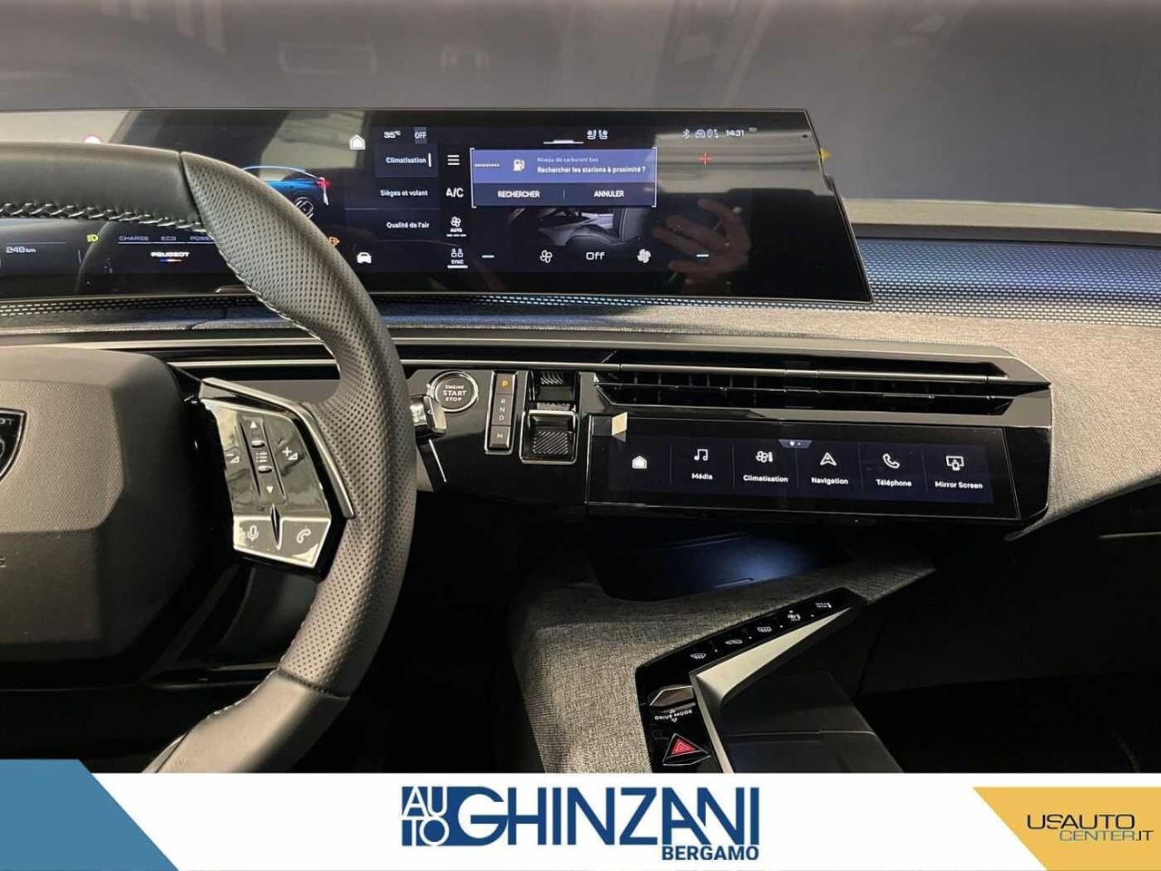 Peugeot Peugeot 3008 usata, con 2 prese 12 V console centrale, bagagliaio