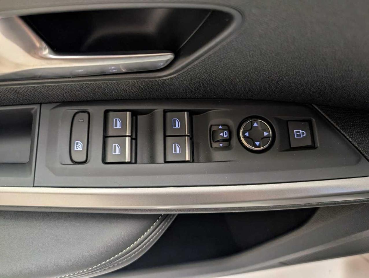 Peugeot Peugeot 3008 usata 17