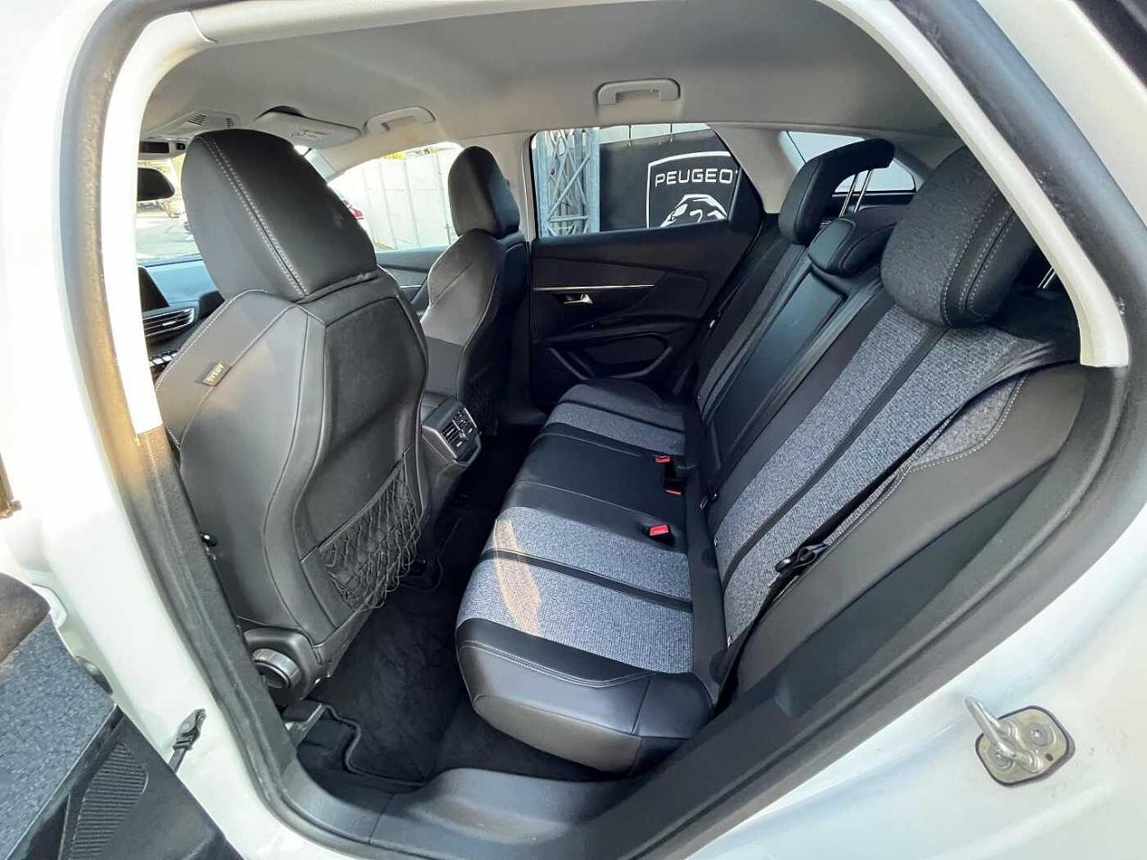 Peugeot Peugeot 3008 usata 16