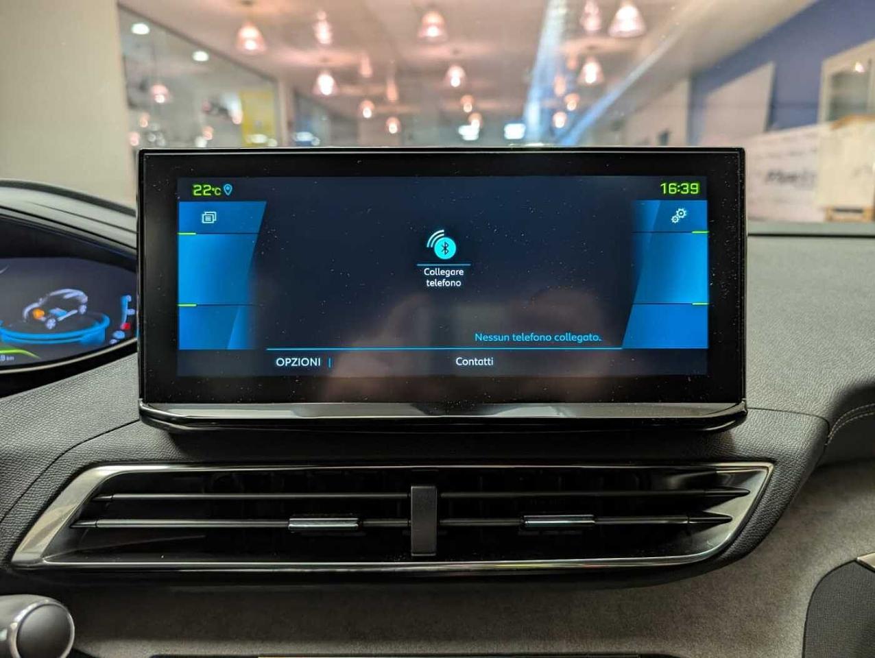 Peugeot Peugeot 3008 usata, con accensione automatica luci di emergenza in caso di forte decelerazione