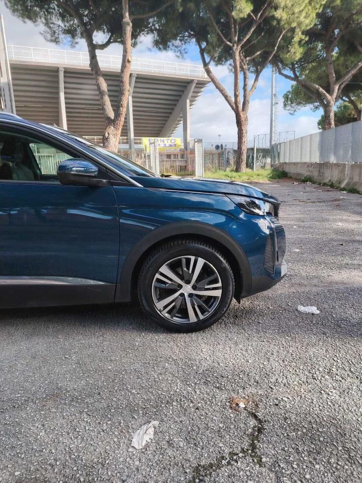 Peugeot Peugeot 3008 usata, con accensione automatica luci di emergenza in caso di forte decelerazione