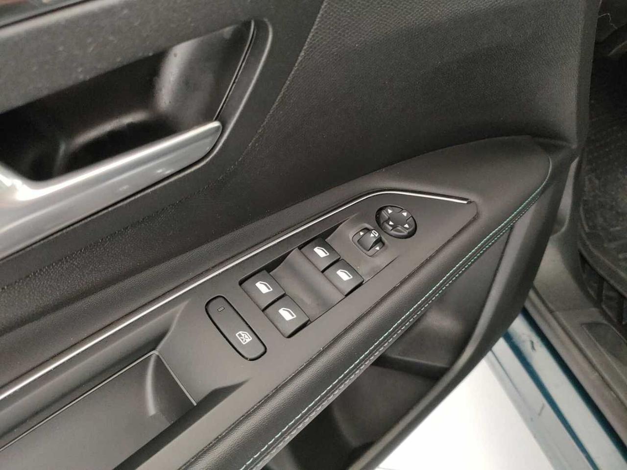 Peugeot Peugeot 3008 usata, con Tettuccio apribile