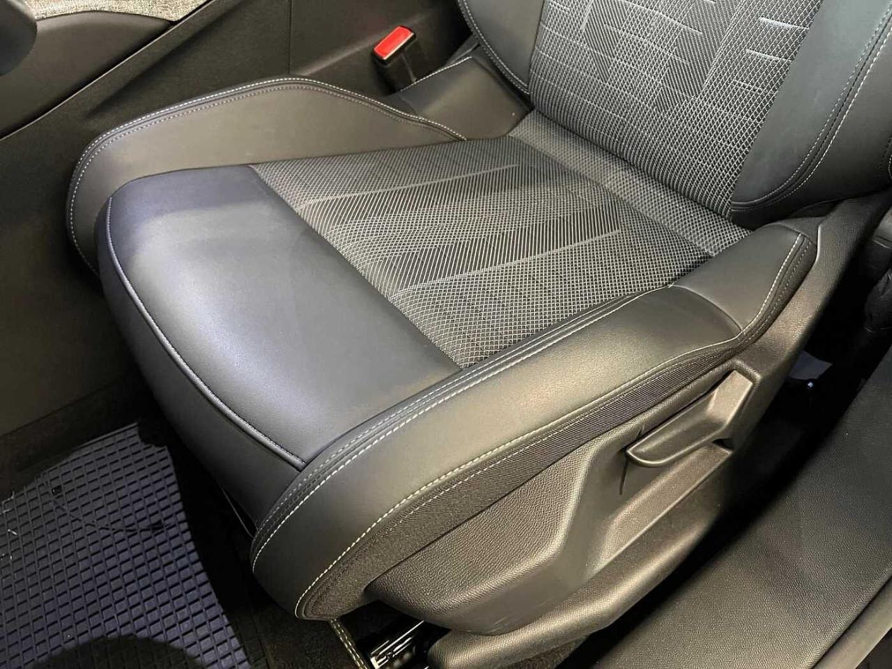 Peugeot Peugeot 3008 usata 9