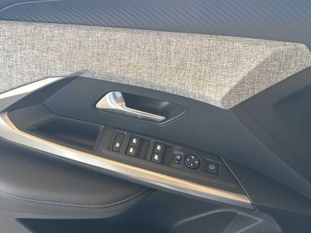 Peugeot Peugeot 3008 usata 9