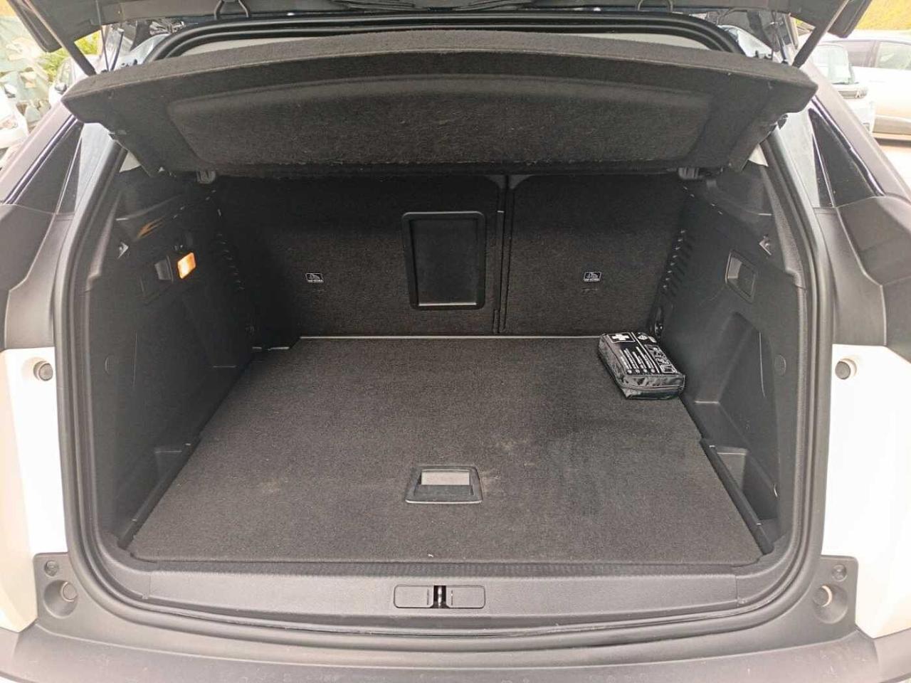 Peugeot Peugeot 3008 usata 12