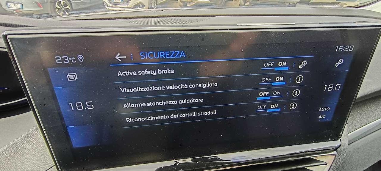 Peugeot Peugeot 3008 usata 12