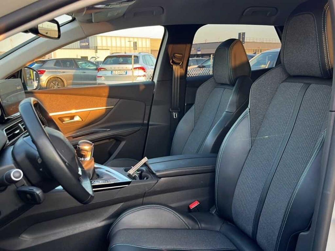 Peugeot Peugeot 3008 usata 9