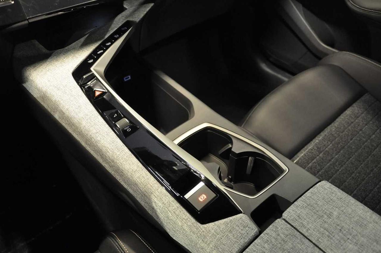 Peugeot Peugeot 3008 usata 12