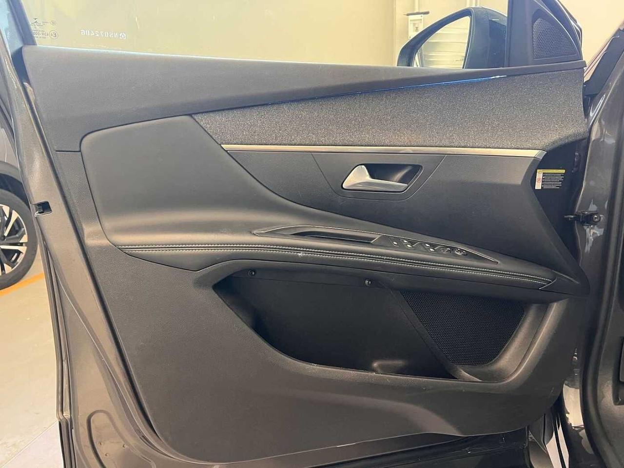 Peugeot 3008 - Foto 3