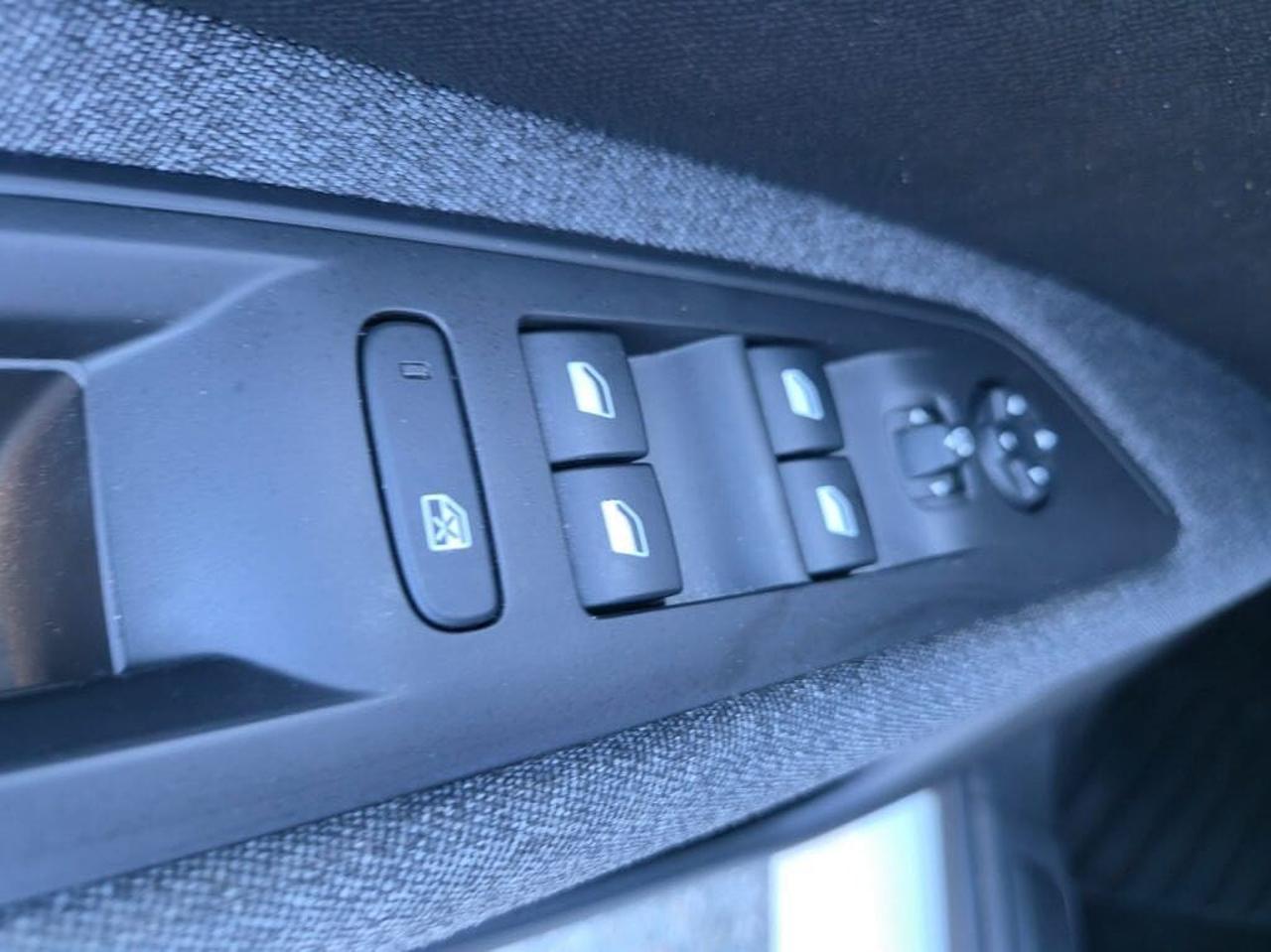 Peugeot Peugeot 3008 usata 9