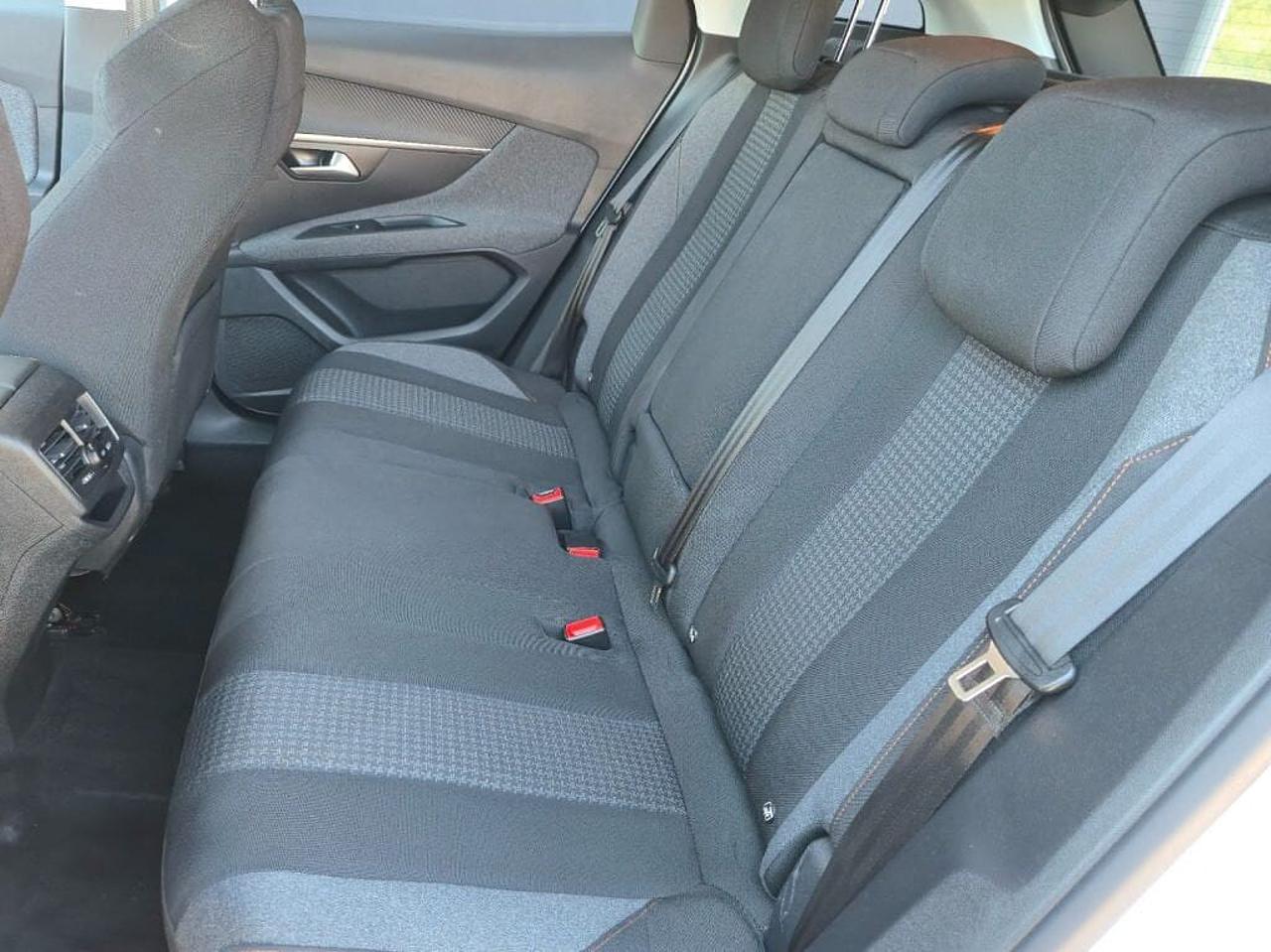 Peugeot Peugeot 3008 usata 10