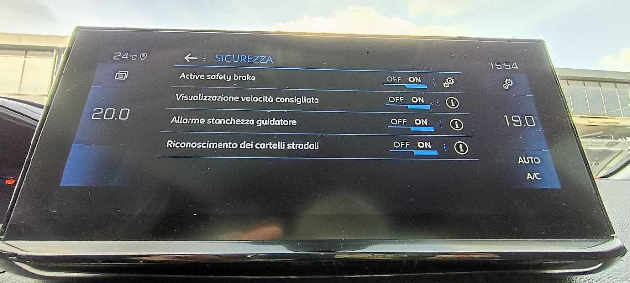 Peugeot Peugeot 3008 usata 12