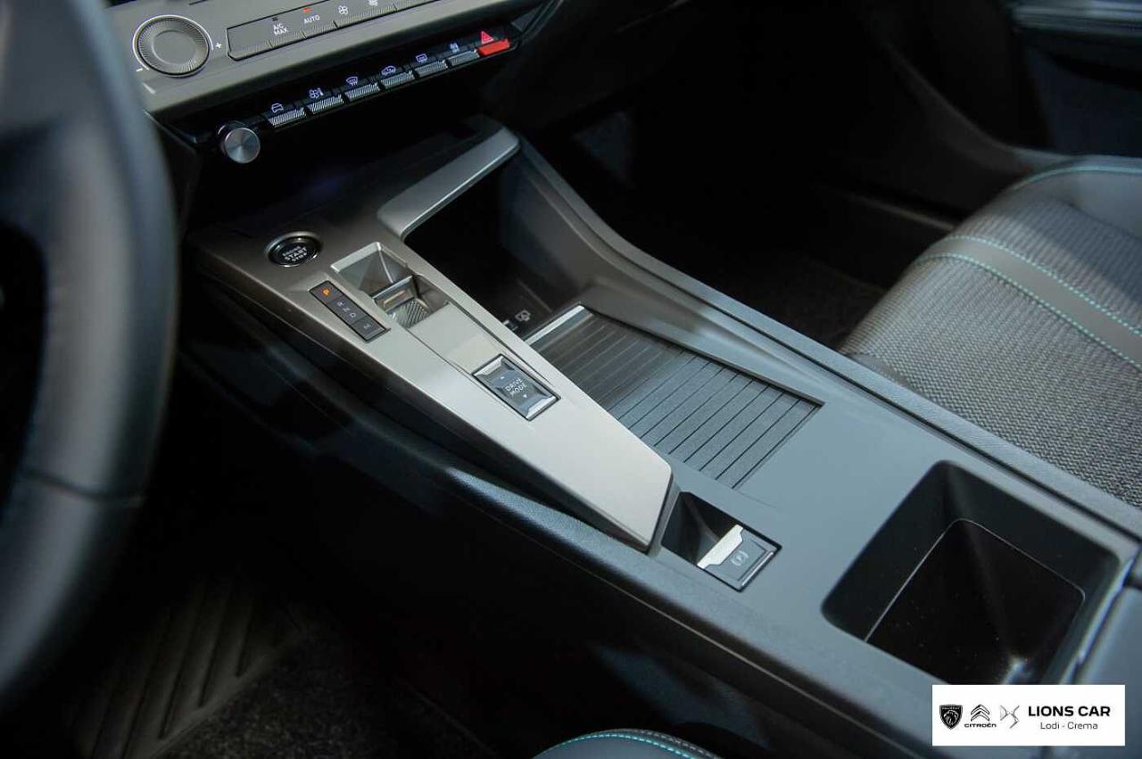 Peugeot Peugeot 308 usata, con alzacristalli anteriori e posteriori elettrici antipizzicamento con comando sequenziale