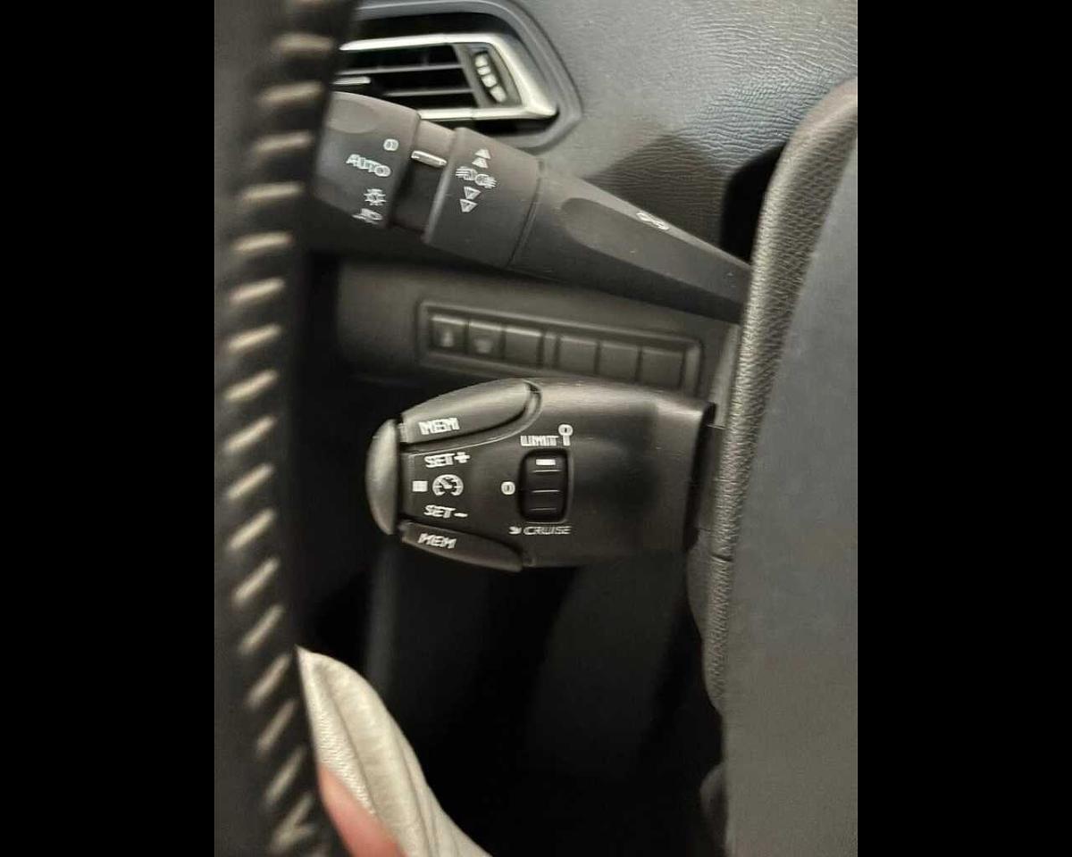 Peugeot Peugeot 308 usata, con assistente di corsia