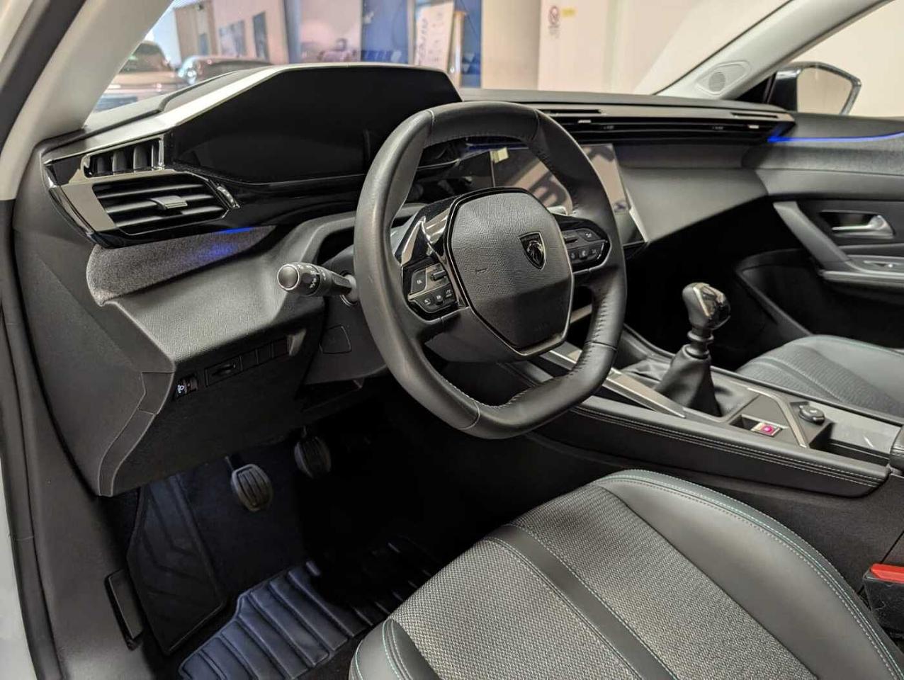 Peugeot Peugeot 308 usata, con 3d connected navigation con peugeot connect sos & assistance