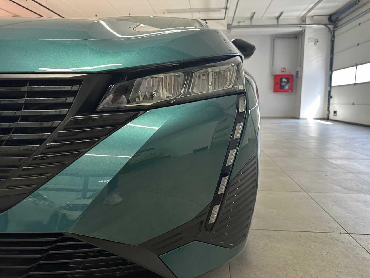 Peugeot Peugeot 308 usata, con alzacristalli anteriori e posteriori elettrici antipizzicamento con comando sequenziale
