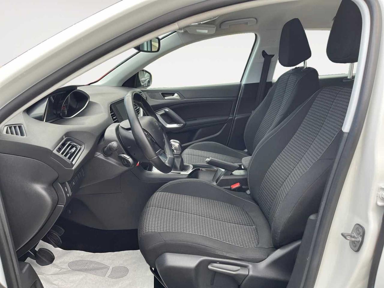 Peugeot Peugeot 308 usata, con 5 marce