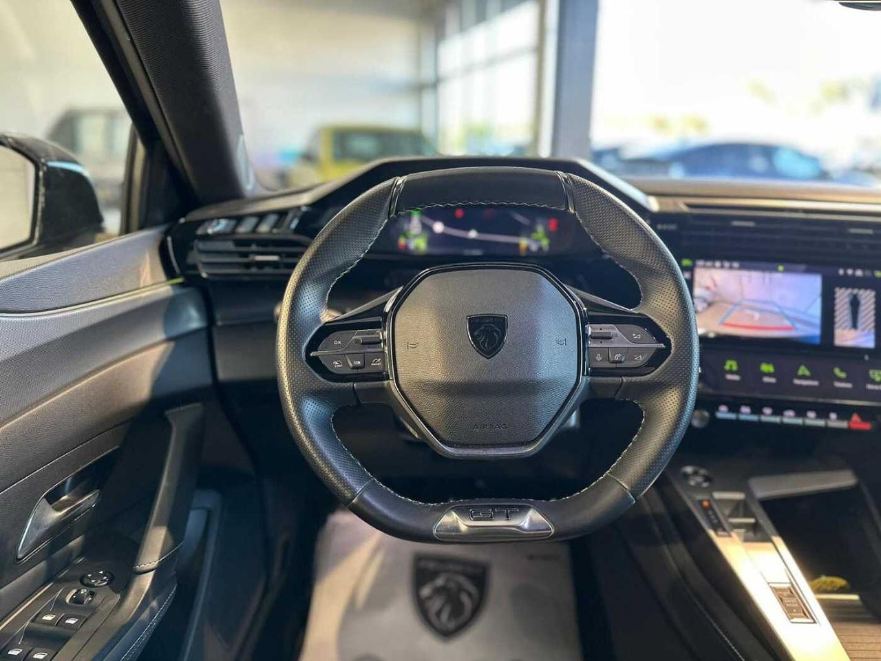 Peugeot Peugeot 308 usata, con 2 prese usb-c posteriori