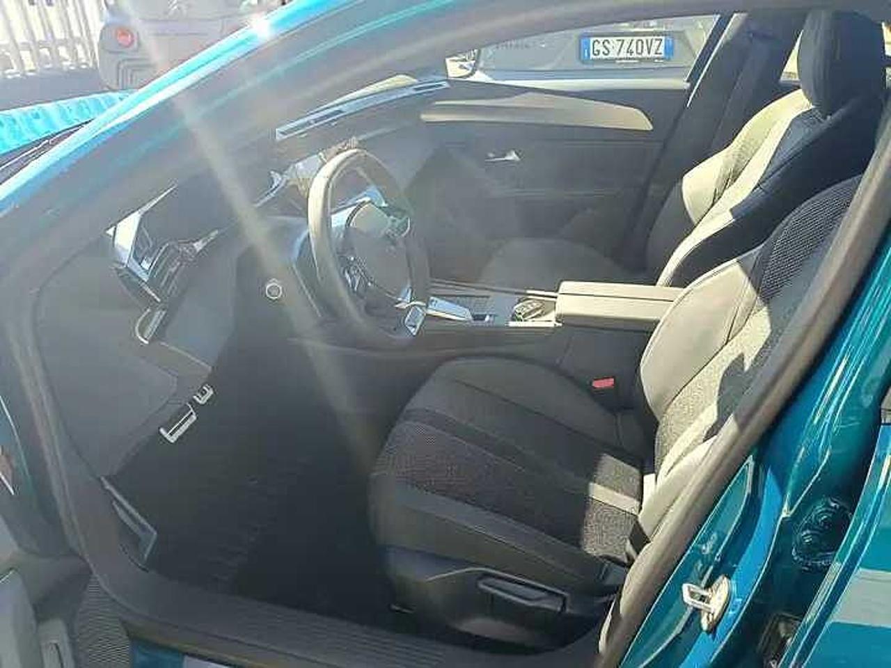 Peugeot Peugeot 308 usata, con alzacristalli anteriori e posteriori elettrici antipizzicamento con comando sequenziale