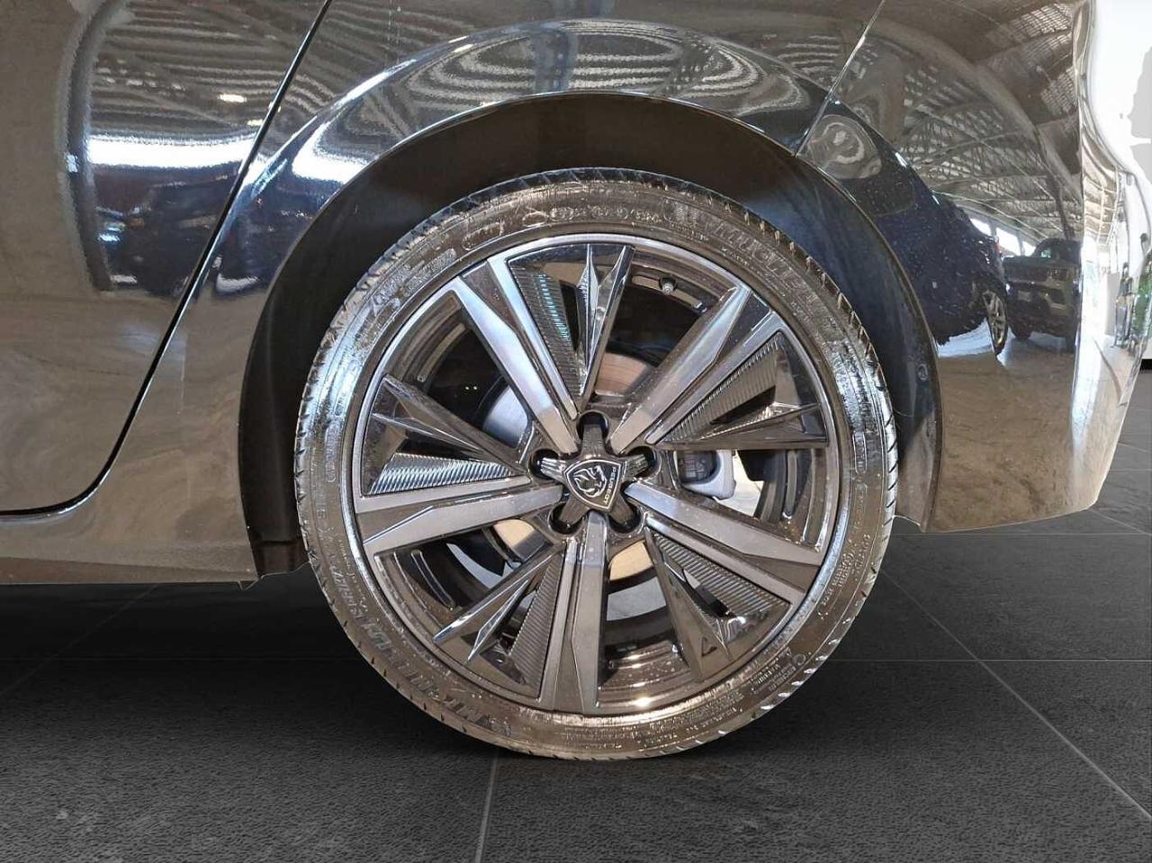 Peugeot Peugeot 308 usata, con airbag conducente e passeggero (con disattivazione a chiave), laterali doppi + a tendina (due)