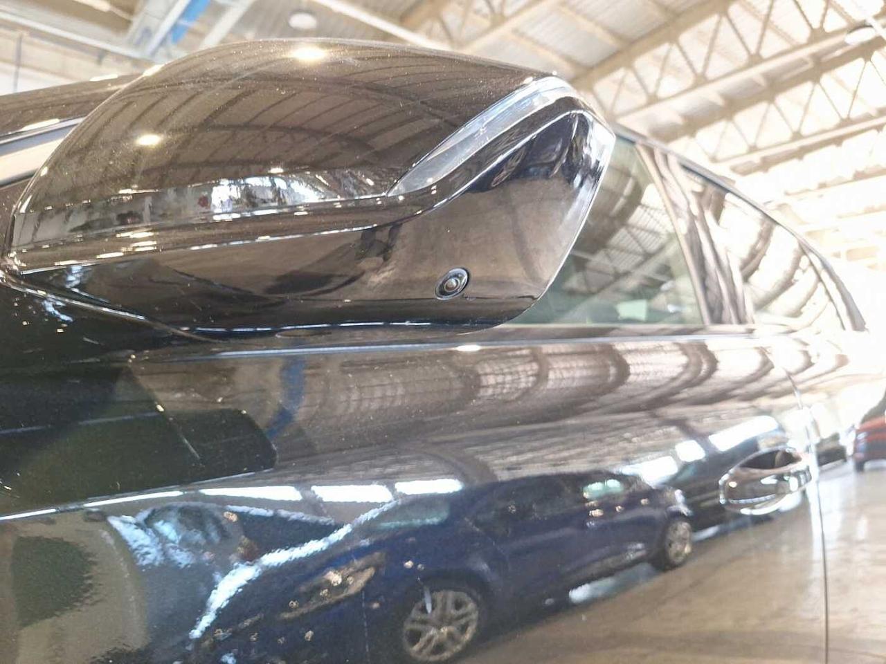 Peugeot Peugeot 308 usata, con badge logo peugeot sul passaruota anteriore