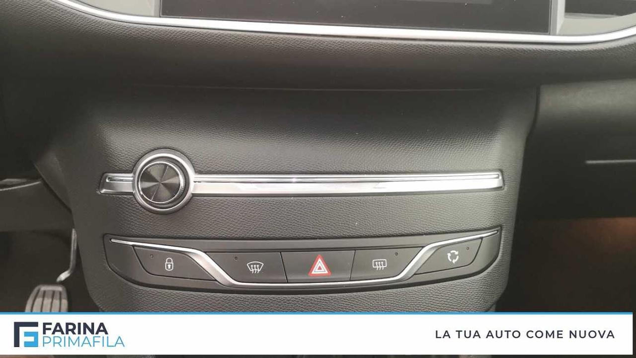 Peugeot Peugeot 308 usata, con bracciolo porta oggetti
