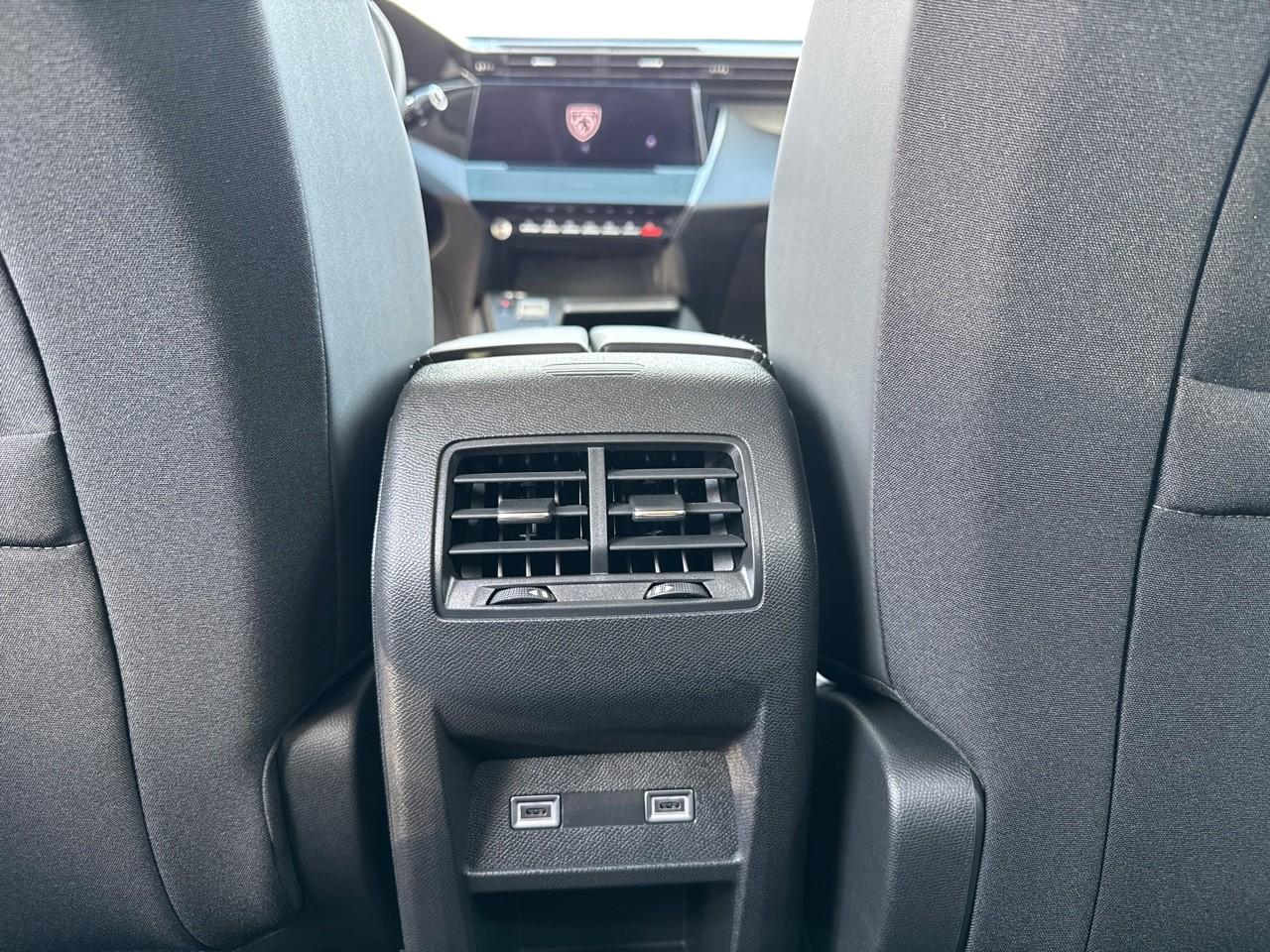 Peugeot Peugeot 308 usata, con 6 altoparlanti