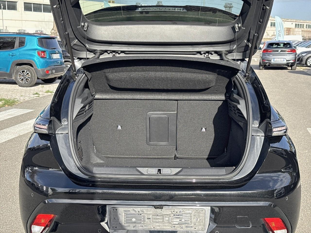 Peugeot Peugeot 308 usata, con bracciolo posteriore