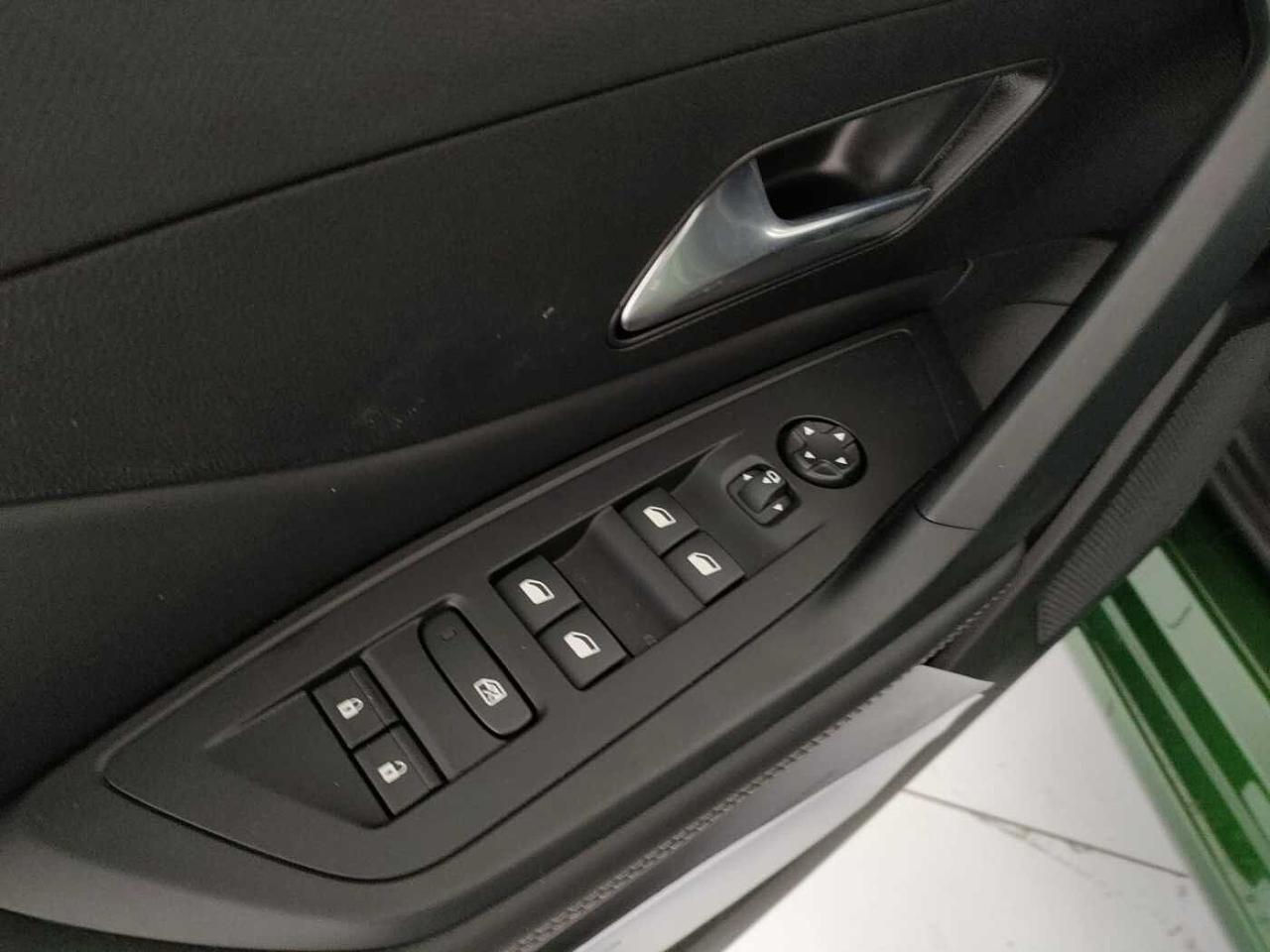 Peugeot Peugeot 308 usata, con Sistema Keyless