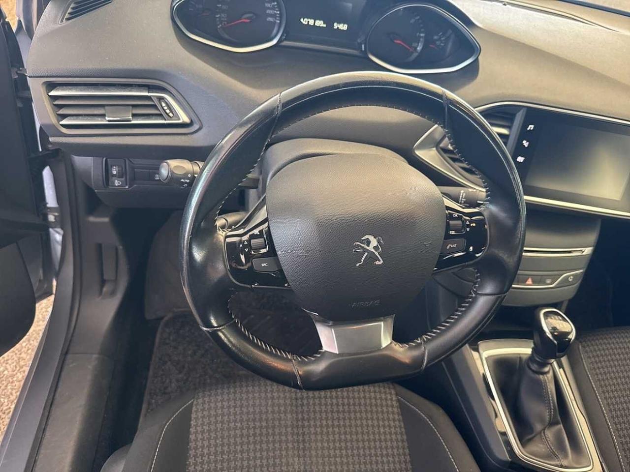 Peugeot Peugeot 308 usata, con Caricabatterie di bordo da 11 kW