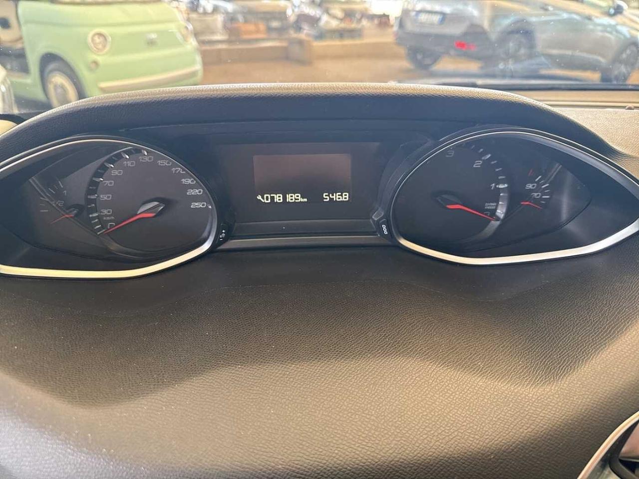 Peugeot Peugeot 308 usata, con Caricabatterie di bordo da 22 kW